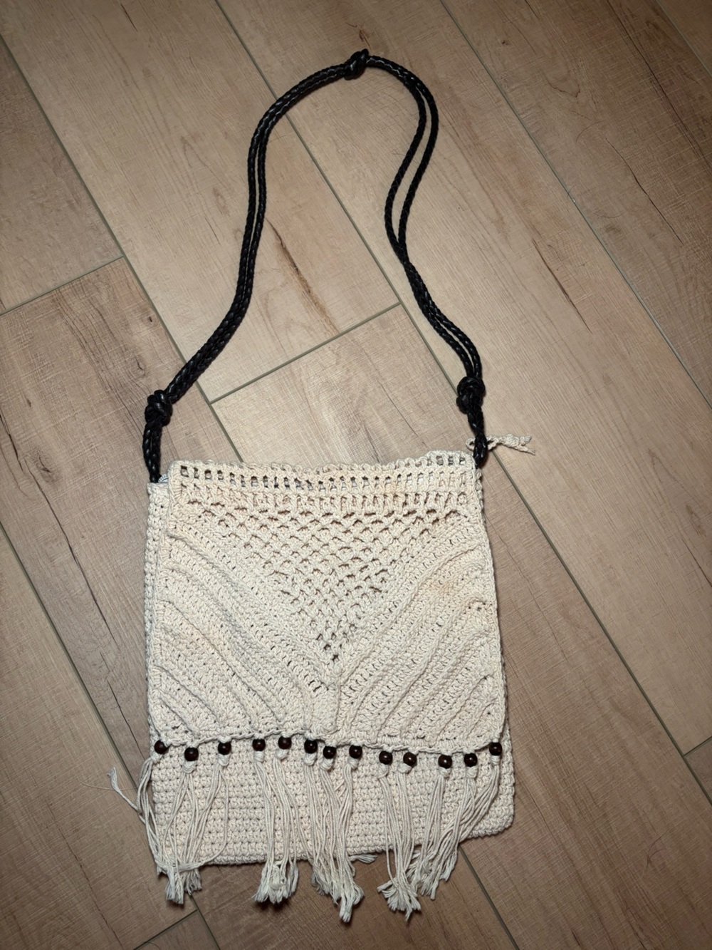 Crochet crossbody with adjustable strap Bag in Cream with Black beads